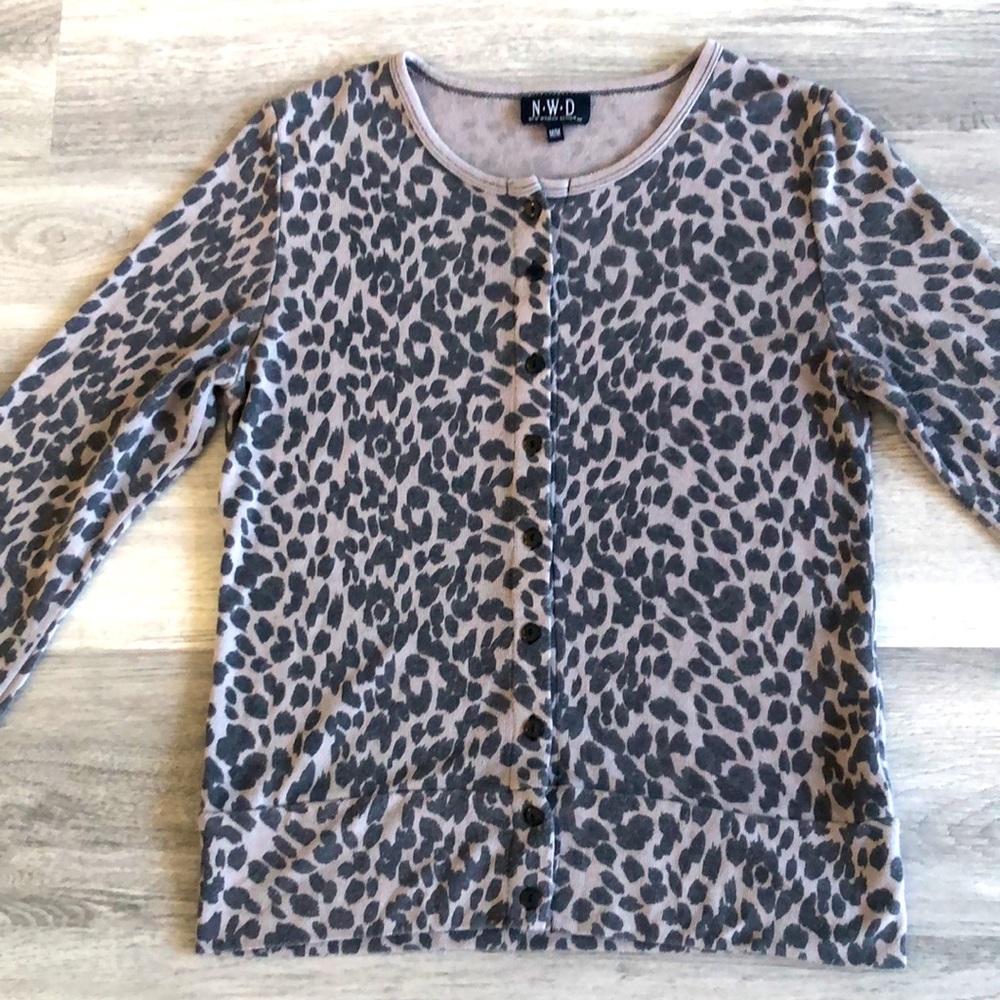 NEW WOMAN DESIGN LONG SLEEVE BUTTON DOWN SWEATER TOP CARDIGAN